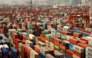 Китай стал мировым лидером по объему торговли