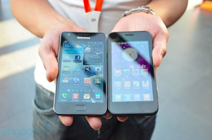 В 2013 г. поставки смартфонов в КНР увеличатся на 44%