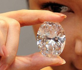 В Сянгане продан крупнейший бесцветный бриллиант